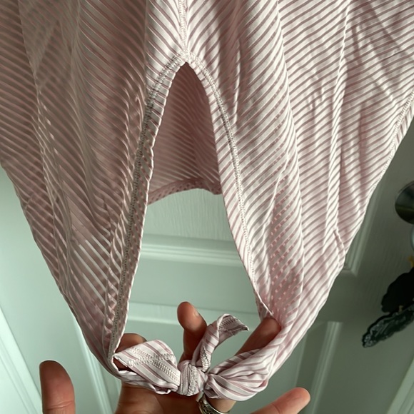 Lululemon Back-Tie Cropped Top - Picture 5 of 5